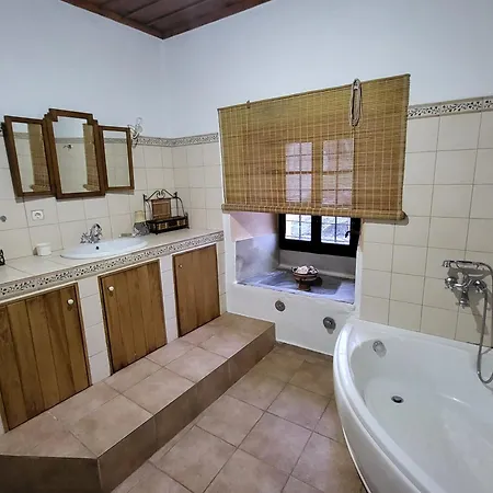 Feriehus Historic 1903 Mansion With Courtyards & Sea Views *